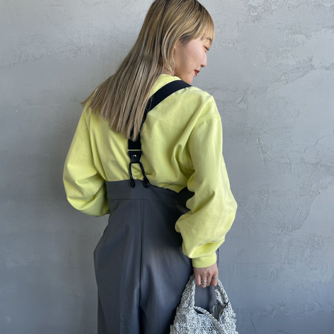 SCREEN STARS [スクリーンスターズ] 別注 ショートピグメントTシャツ [2421-208IN-JF] YELLOW &&モデル身長：156cm 着用サイズ：F&&
