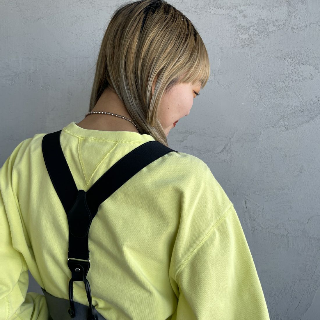 SCREEN STARS [スクリーンスターズ] 別注 ショートピグメントTシャツ [2421-208IN-JF] YELLOW &&モデル身長：156cm 着用サイズ：F&&
