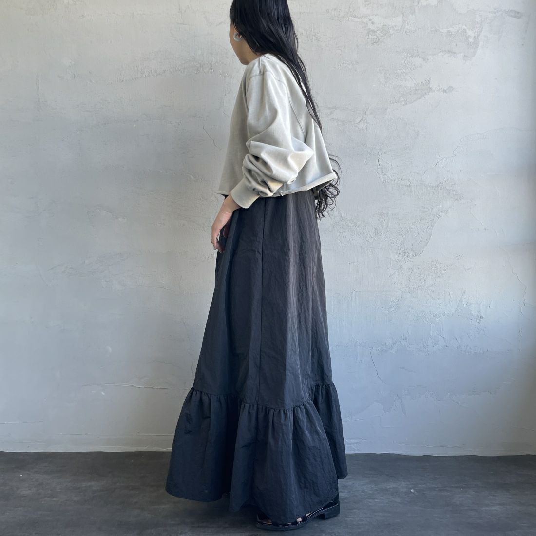 SCREEN STARS [スクリーンスターズ] 別注 ショートピグメントTシャツ [2421-208IN-JF] GRAY &&モデル身長：156cm 着用サイズ：F&&