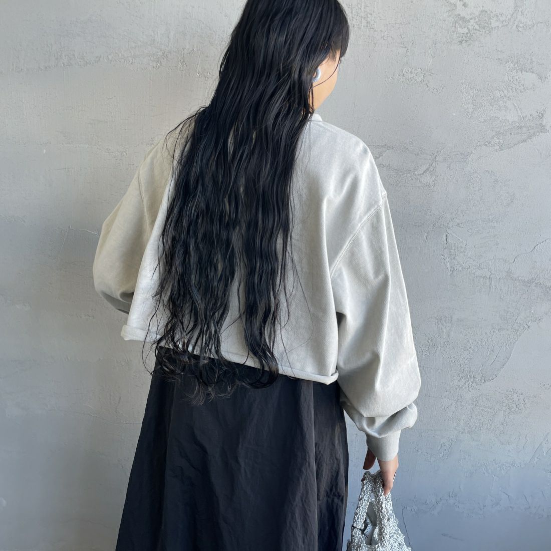SCREEN STARS [スクリーンスターズ] 別注 ショートピグメントTシャツ [2421-208IN-JF] GRAY &&モデル身長：156cm 着用サイズ：F&&