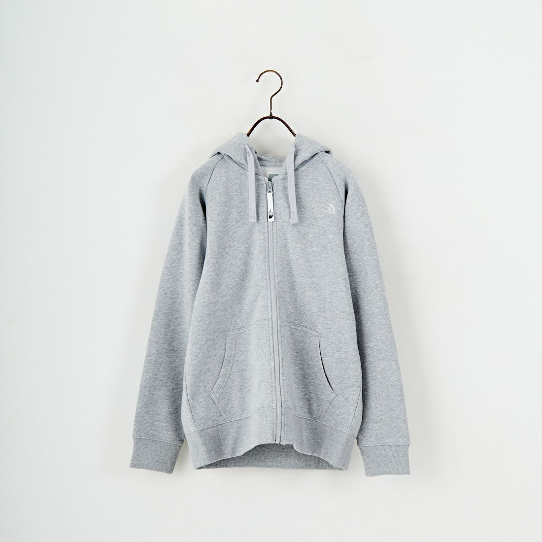 THE NORTH FACE [ザ ノースフェイス] リアビューフルジップフーディ [NTW12442] ZZ &&モデル身長：162cm 着用サイズ：M&&