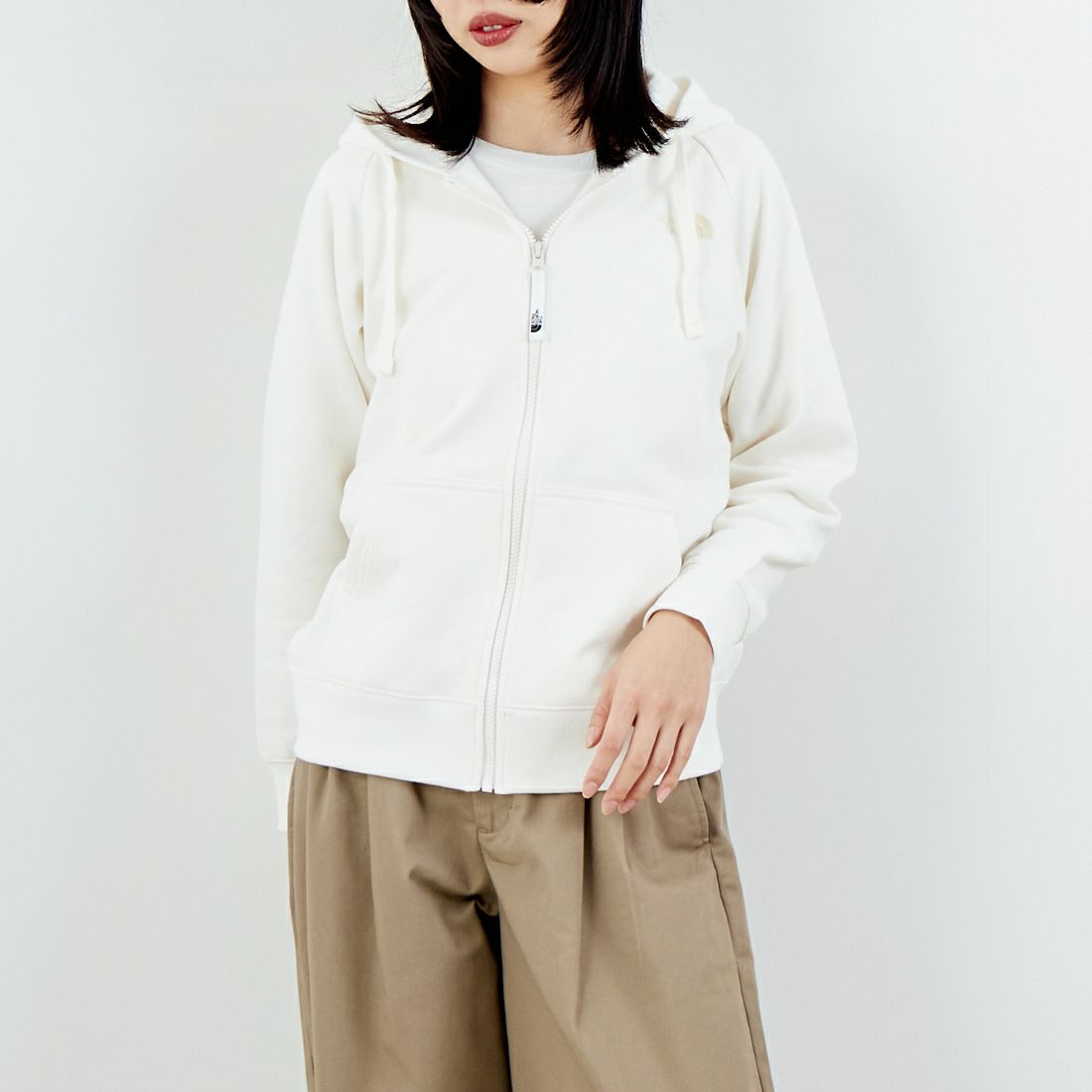 THE NORTH FACE [ザ ノースフェイス] リアビューフルジップフーディ [NTW12442] ZZ &&モデル身長：162cm 着用サイズ：M&&