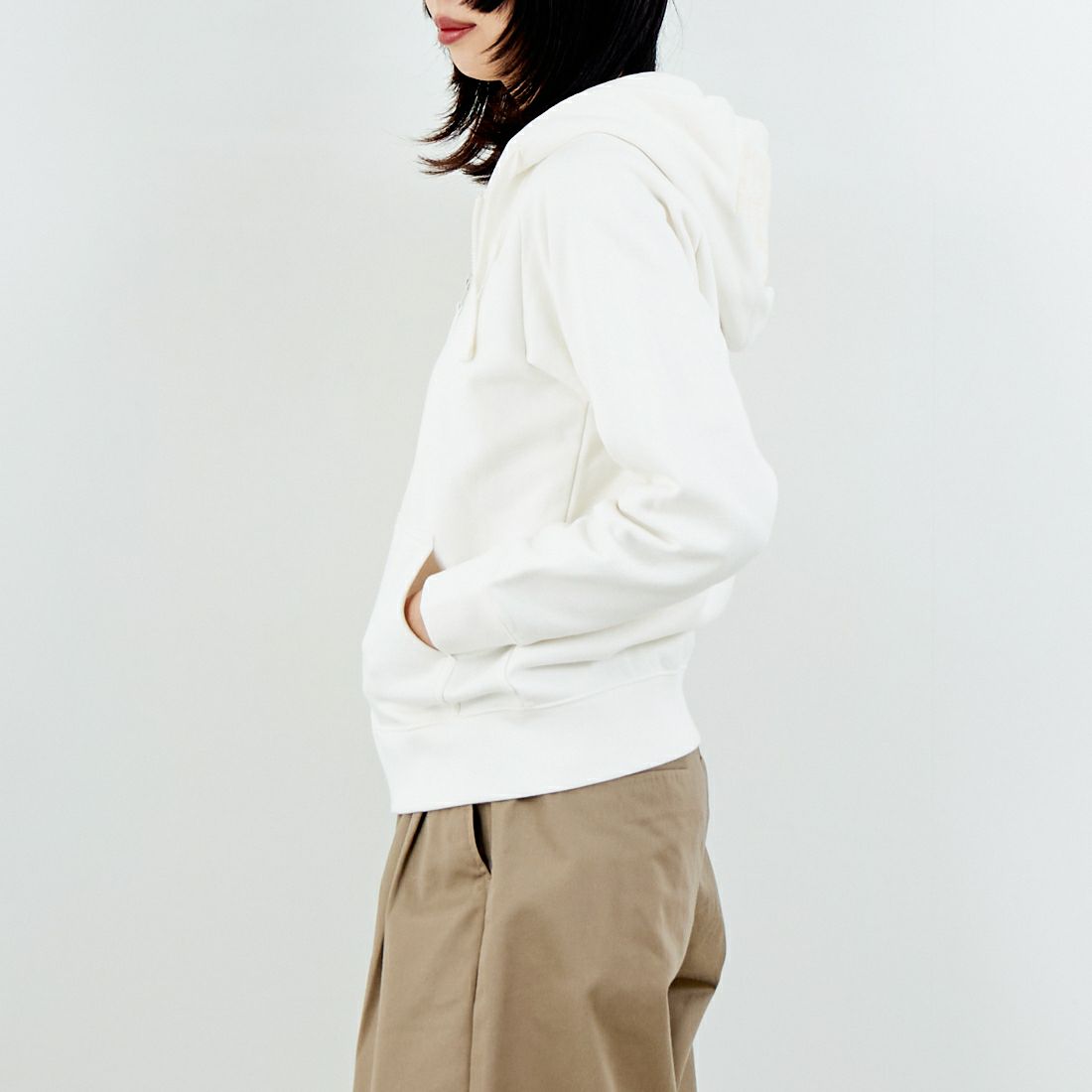 THE NORTH FACE [ザ ノースフェイス] リアビューフルジップフーディ [NTW12442] ZZ &&モデル身長：162cm 着用サイズ：M&&