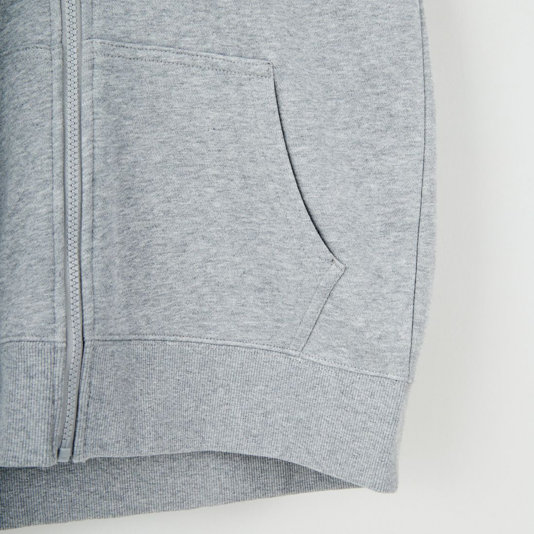 THE NORTH FACE [ザ ノースフェイス] リアビューフルジップフーディ [NTW12442] ZZ &&モデル身長：162cm 着用サイズ：M&&