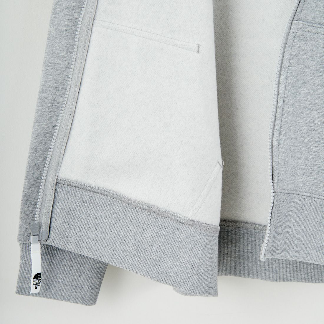 THE NORTH FACE [ザ ノースフェイス] リアビューフルジップフーディ [NTW12442] ZZ &&モデル身長：162cm 着用サイズ：M&&