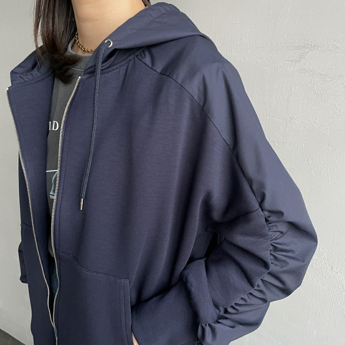 Jeans Factory Clothes [ジーンズファクトリークローズ] 異素材切り替え ボンディングパーカー [21241059] 076 ﾈｲﾋﾞｰ &&モデル身長：163cm 着用サイズ：F&&