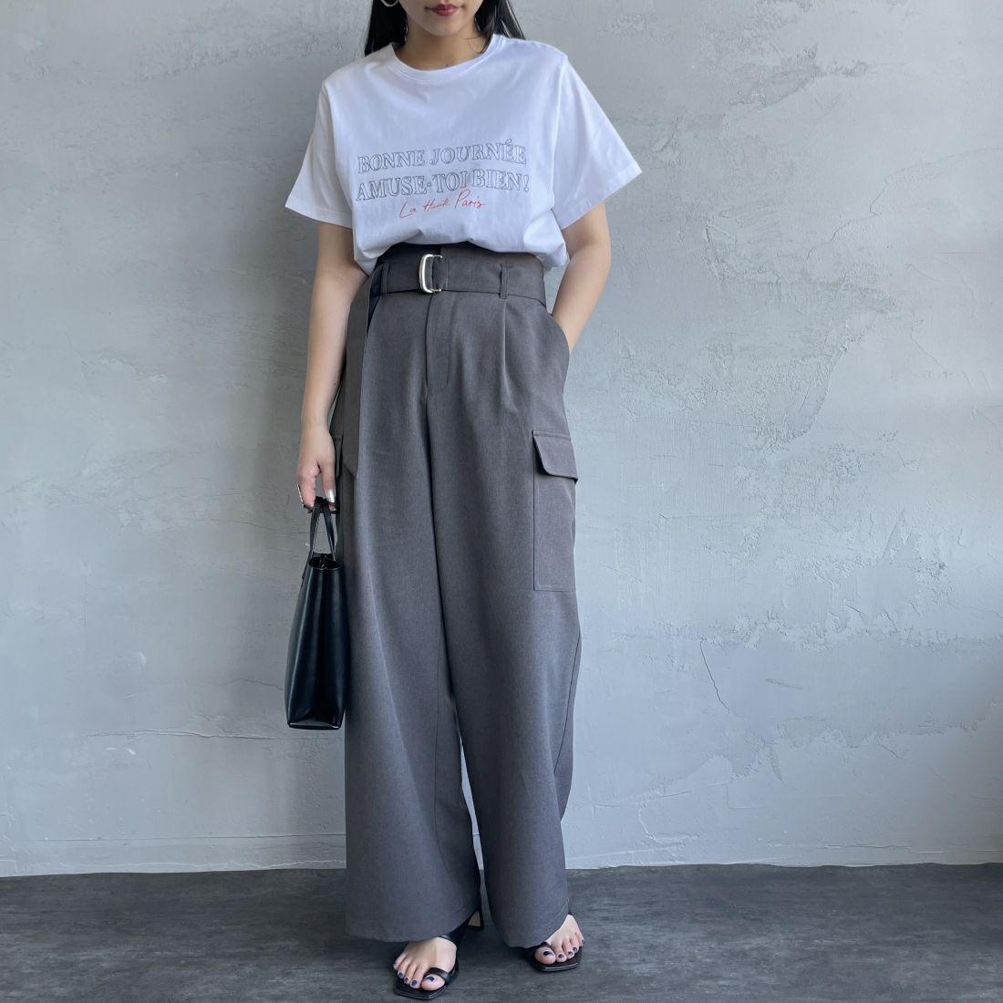 Jeans Factory Clothes [ジーンズファクトリークローズ] ベルト付き サイドカーゴポケットワイドパンツ [21241060] 003 ﾁｬｺｰﾙ &&モデル身長：156cm 着用サイズ：38&&