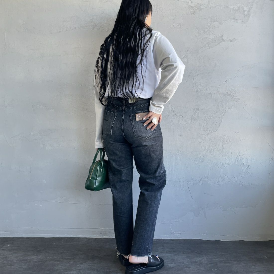 SCREEN STARS [スクリーンスターズ] 別注 ラグランロングスリーブTシャツ [2421-209IN-JF] GRAY &&モデル身長：156cm 着用サイズ：F&&