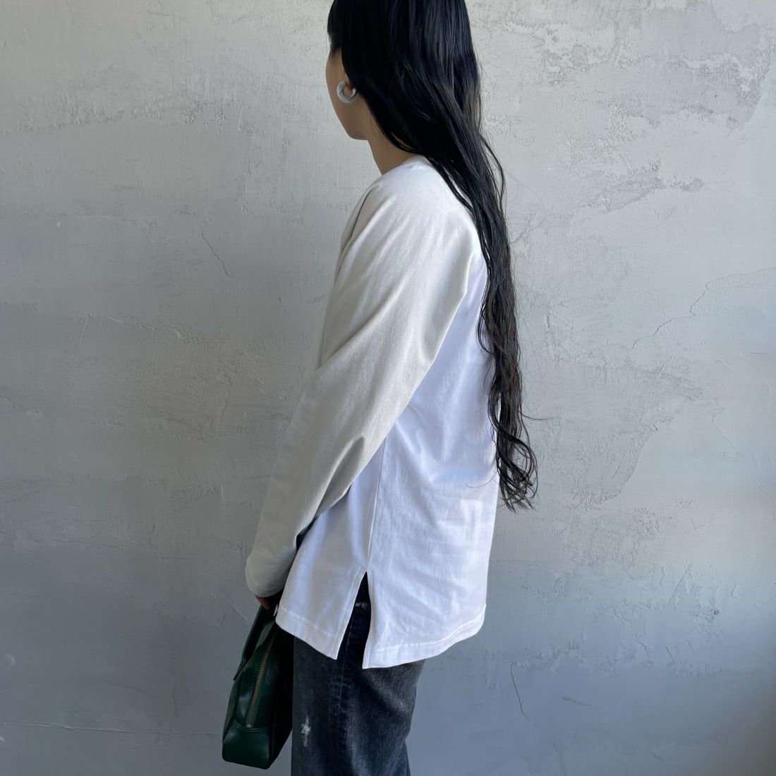 SCREEN STARS [スクリーンスターズ] 別注 ラグランロングスリーブTシャツ [2421-209IN-JF] GRAY &&モデル身長：156cm 着用サイズ：F&&