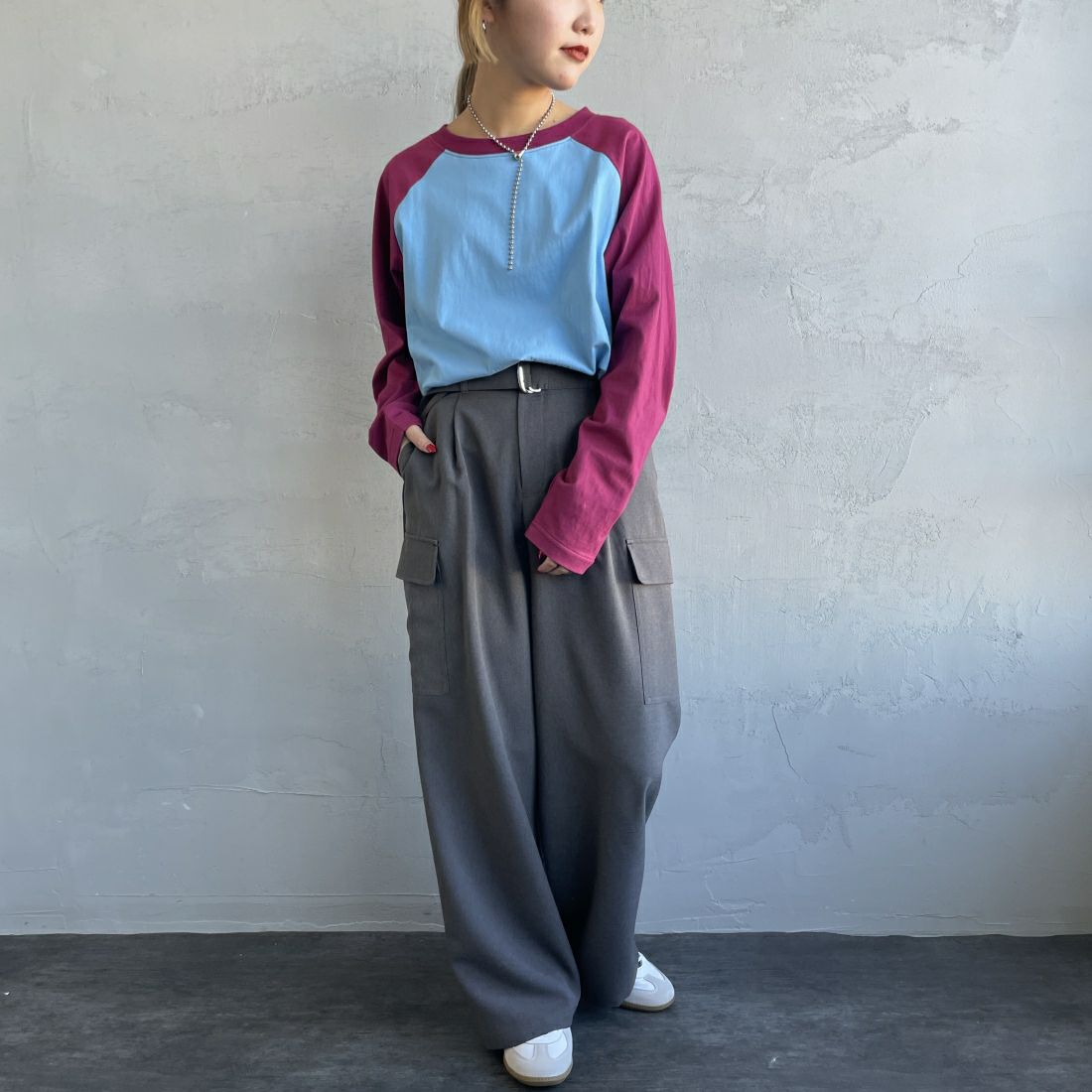 SCREEN STARS [スクリーンスターズ] 別注 ラグランロングスリーブTシャツ [2421-209IN-JF] WINE &&モデル身長：156cm 着用サイズ：F&&