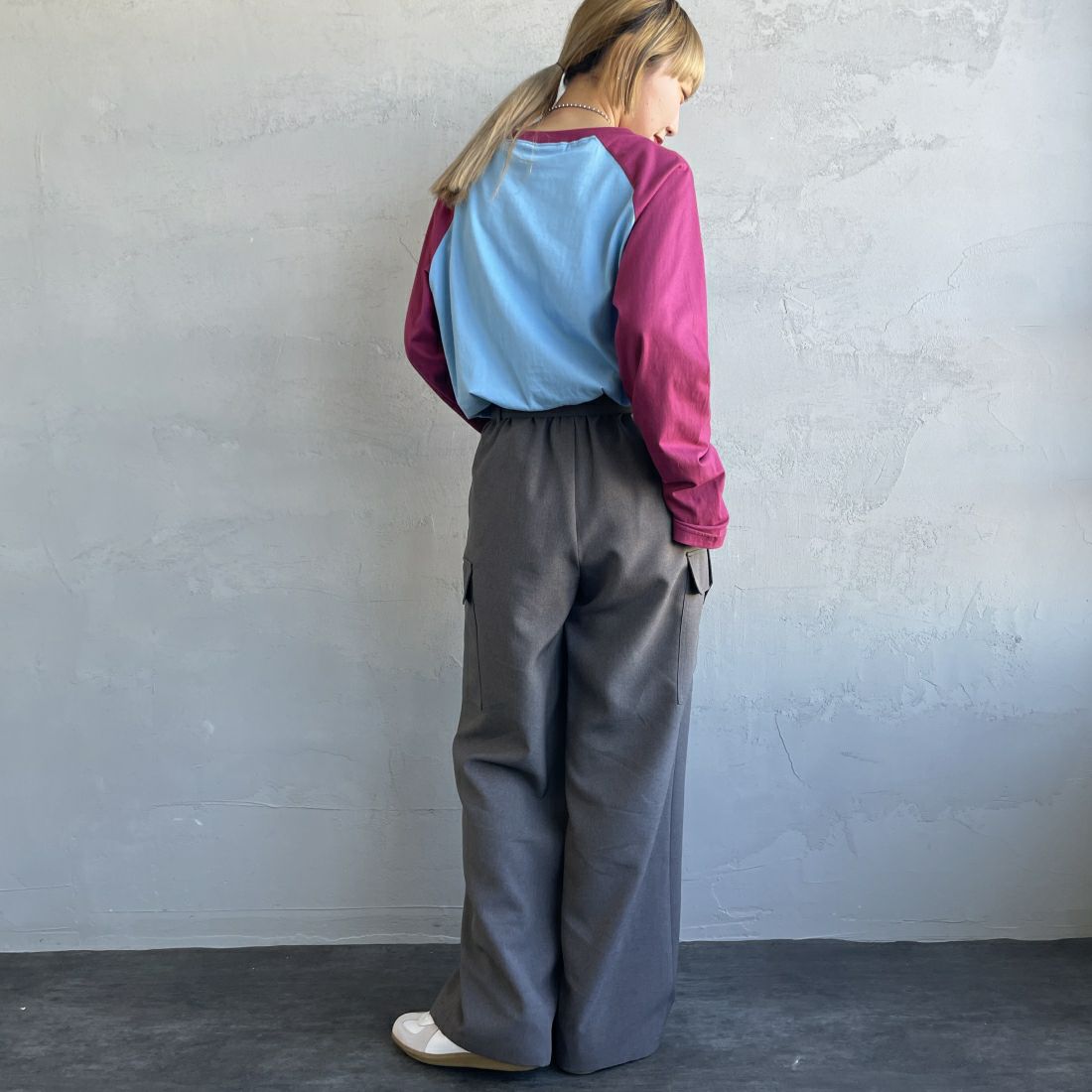 SCREEN STARS [スクリーンスターズ] 別注 ラグランロングスリーブTシャツ [2421-209IN-JF] WINE &&モデル身長：156cm 着用サイズ：F&&