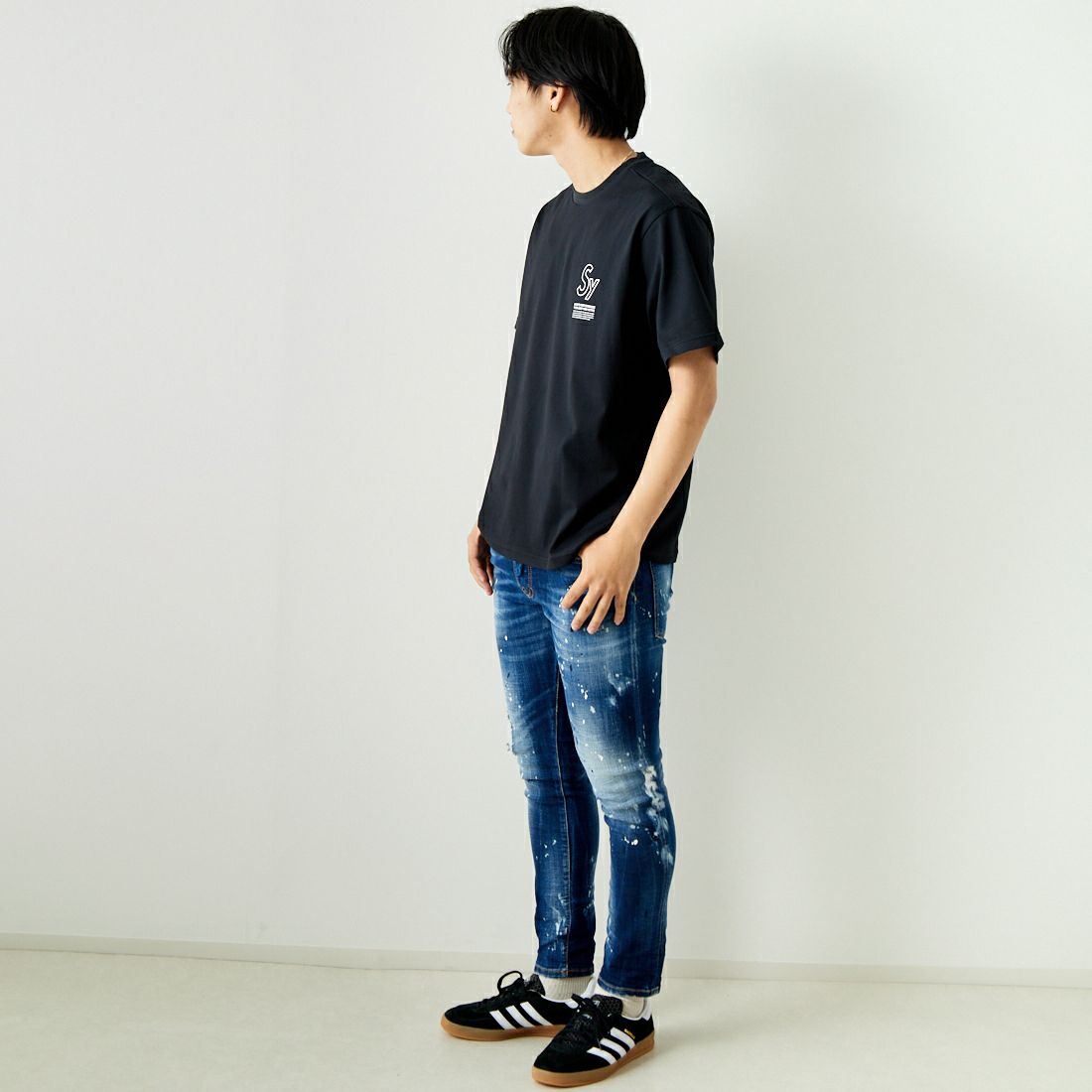 SY32 [エスワイサーティトゥ] ラインロゴ バックプリントTシャツ [14134] BLACK &&モデル身長：179cm 着用サイズ：L&&