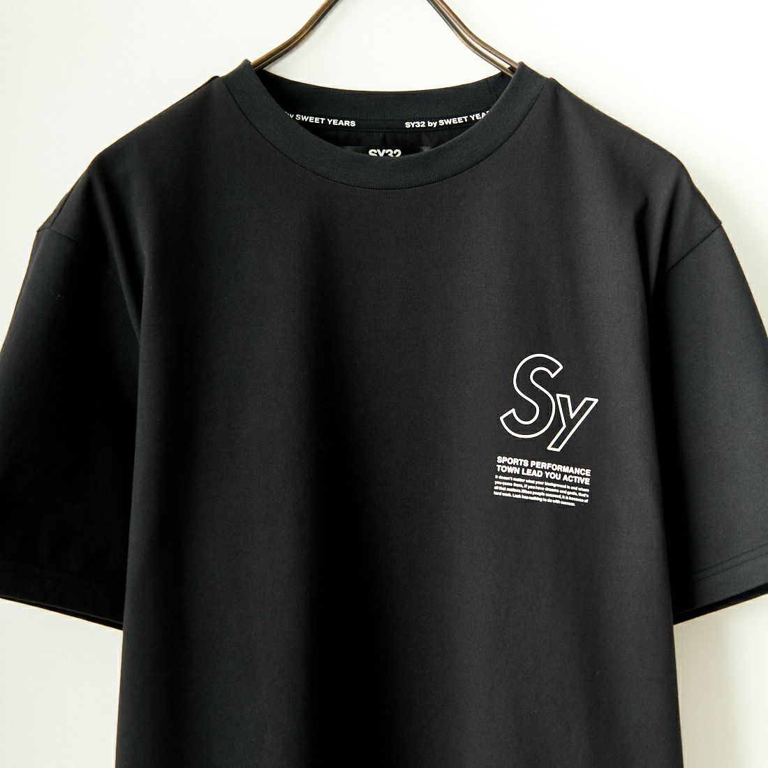 SY32 [エスワイサーティトゥ] ラインロゴ バックプリントTシャツ [14134] BLACK