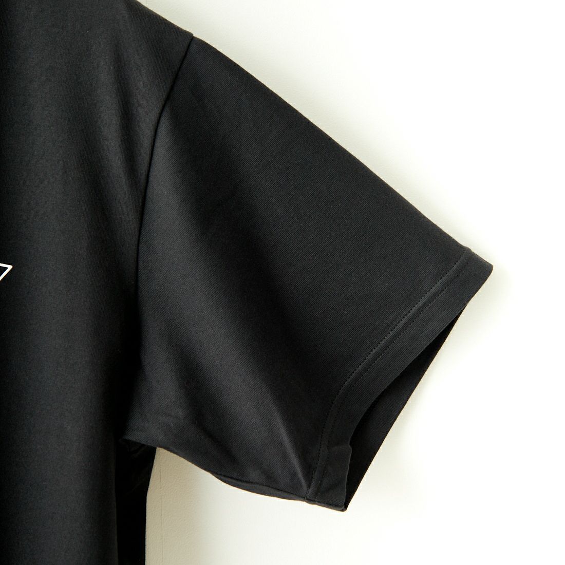 SY32 [エスワイサーティトゥ] ラインロゴ バックプリントTシャツ [14134] BLACK