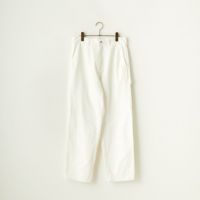 09 WHITE