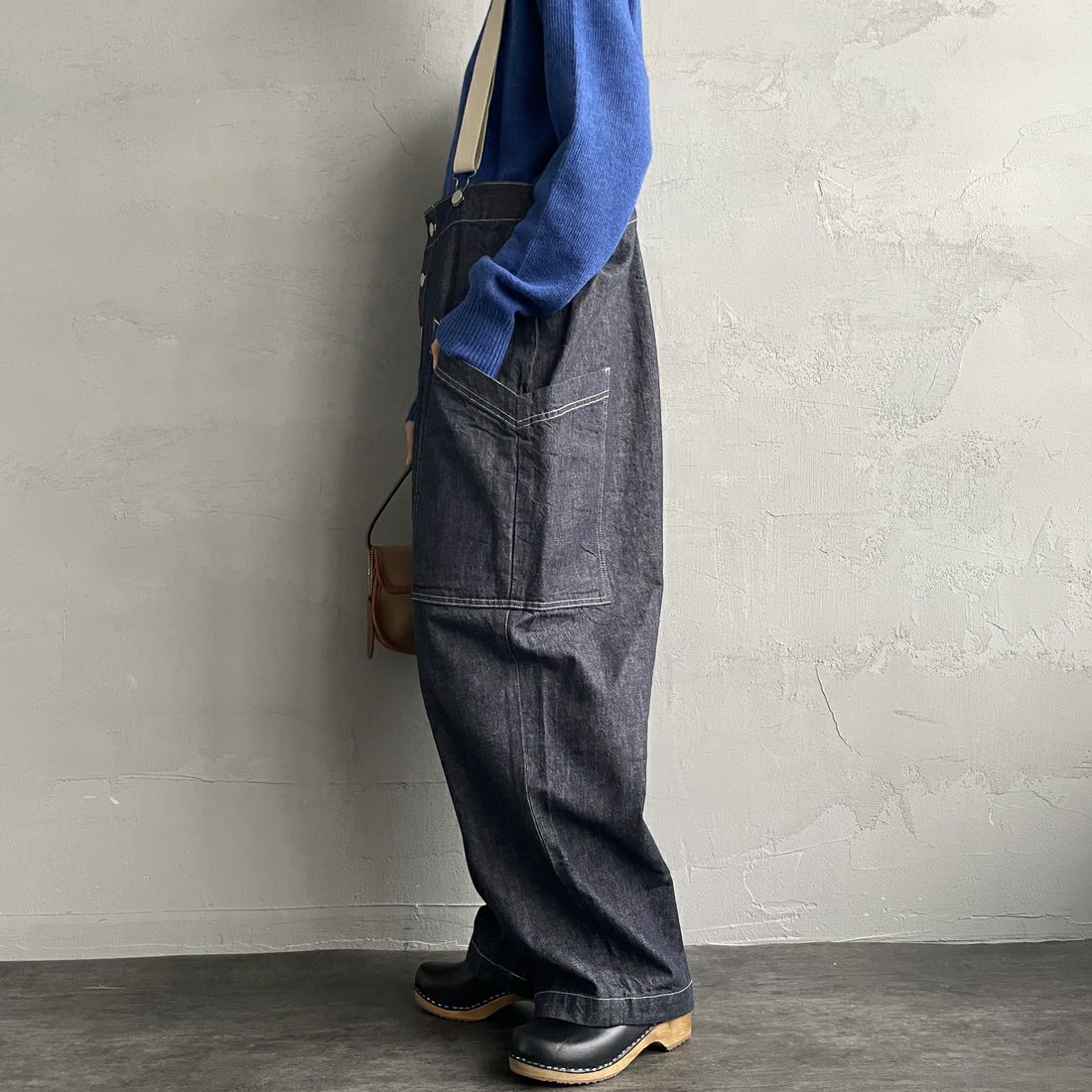 HARVESTY [ハーベスティ] サスペンダーガーデンパンツ [A12401] 98 ONEWASH&&モデル身長：158cm 着用サイズ：1&&