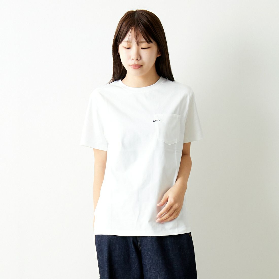 A.P.C. [アー・ペー・セー] ポケットTシャツ [POCKET-EMB-T] 90 BLANC &&モデル身長：167cm 着用サイズ：XS&&
