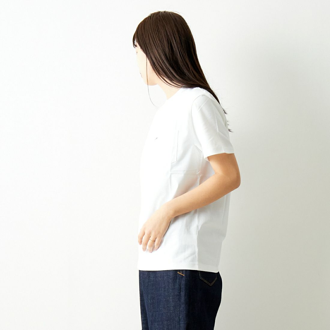A.P.C. [アー・ペー・セー] ポケットTシャツ [POCKET-EMB-T] 90 BLANC &&モデル身長：167cm 着用サイズ：XS&&