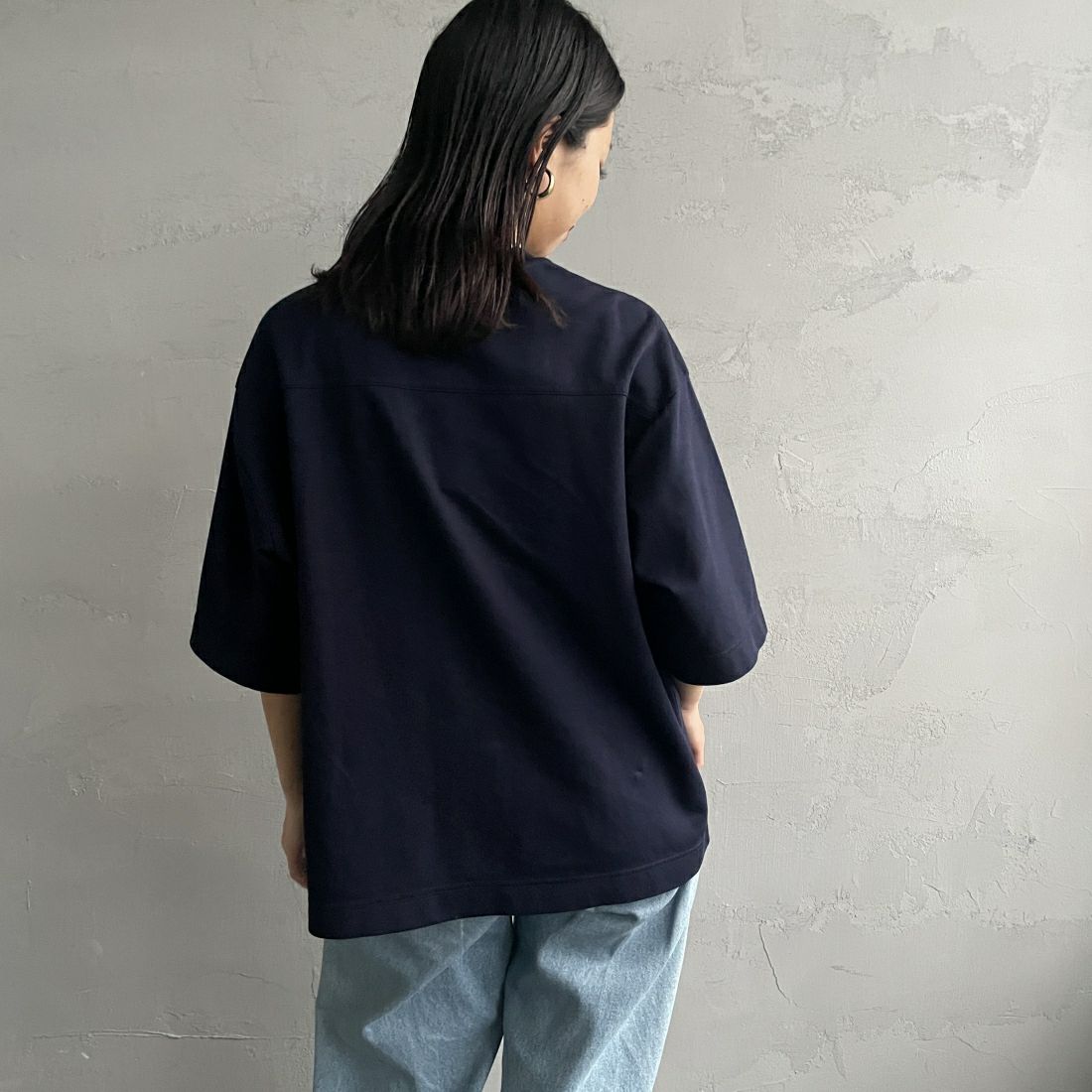 THE SHINZONE [ザ シンゾーン] スマートTシャツ [24SMSCU20] 85 NAVY &&モデル身長：163cm 着用サイズ：F0&&
