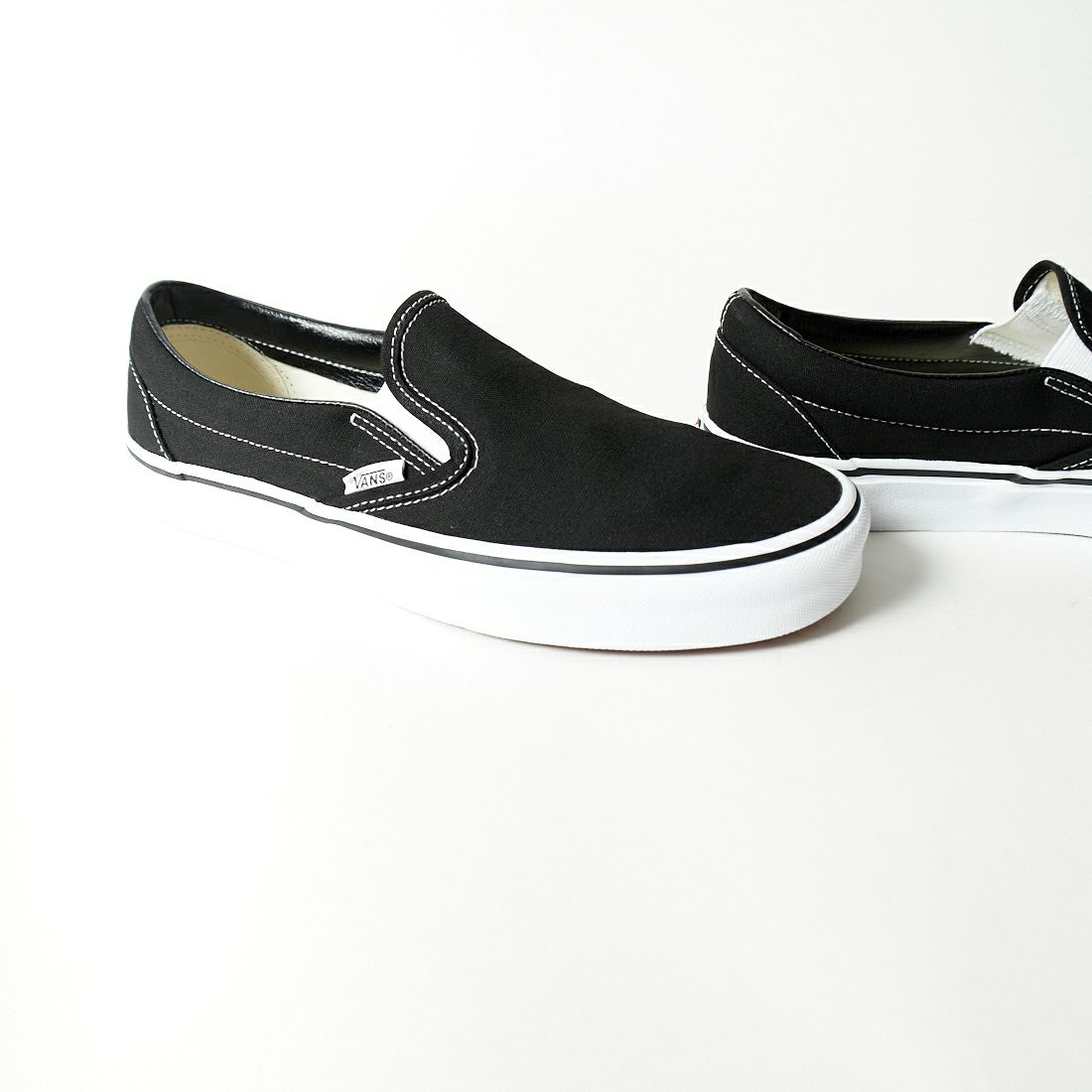 VANS [バンズ] クラシックスリッポン [VN000EYEBLK] BLACK
