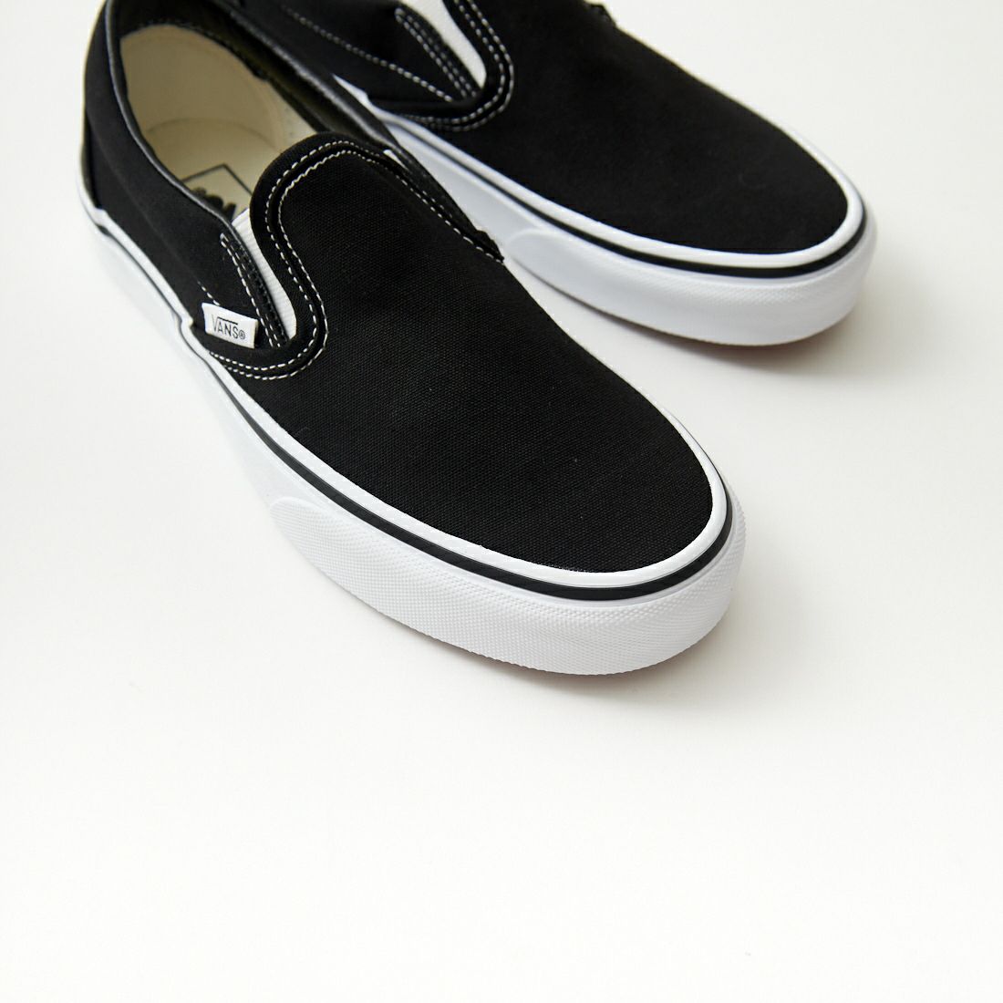 VANS [バンズ] クラシックスリッポン [VN000EYEBLK] BLACK