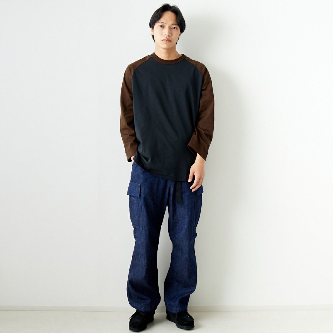A VONTADE [アボンタージ] 2トーンラグランスリーブTシャツ [VTD-0615-CS] 3 INK/BROW &&モデル身長：179cm 着用サイズ：L&&