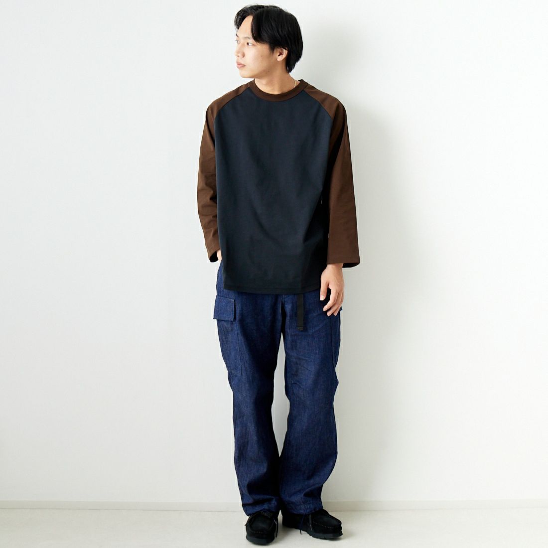 A VONTADE [アボンタージ] 2トーンラグランスリーブTシャツ [VTD-0615-CS] 3 INK/BROW &&モデル身長：179cm 着用サイズ：L&&
