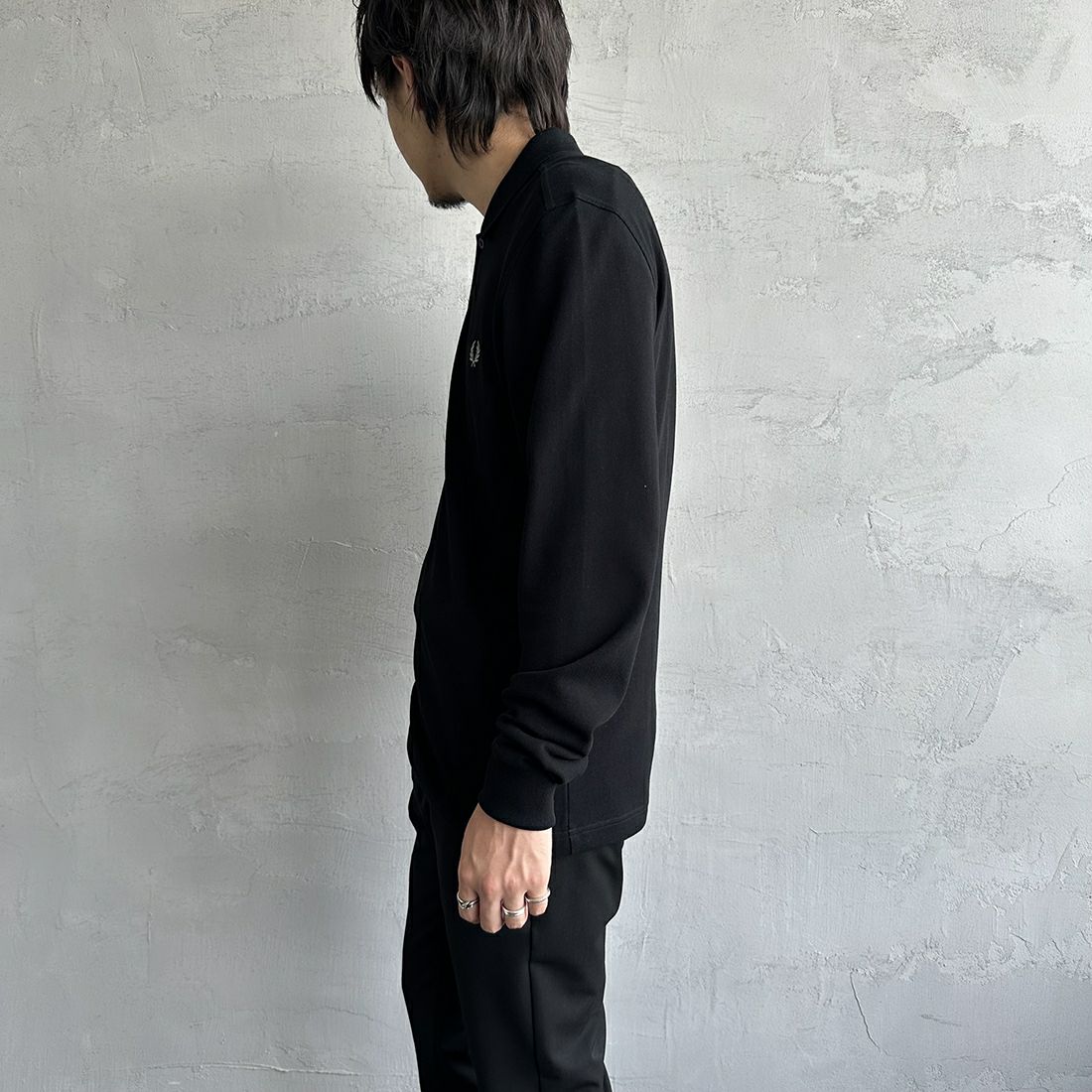 FRED PERRY [フレッドペリー] フレッドペリーポロシャツ [M6006] 906 BLACK &&モデル身長：173cm 着用サイズ：M&&