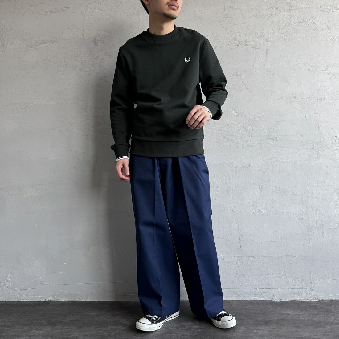 FRED PERRY [フレッドペリー] ワンポイント刺繍 クルーネック