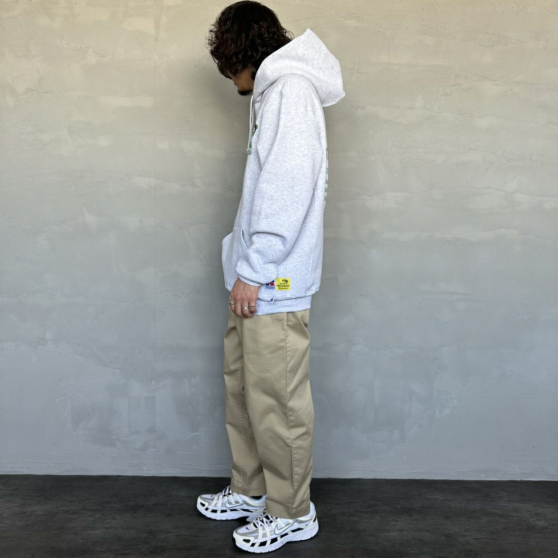 RUSSELL ATHLETIC [ラッセル アスレチック] Russell×Gary YAMAMOTO ロゴスウェットフーディ [RGY-A02] ASH &&モデル身長：173cm 着用サイズ：L&&