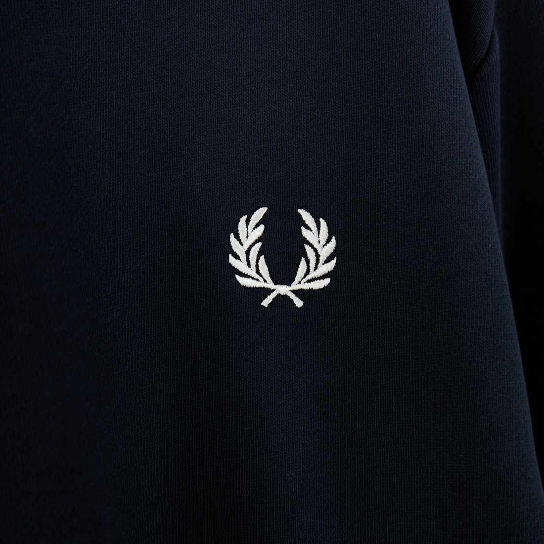 FRED PERRY [フレッドペリー] ワンポイント刺繍 クルーネックスウェット [M7535] 248 NAVY
