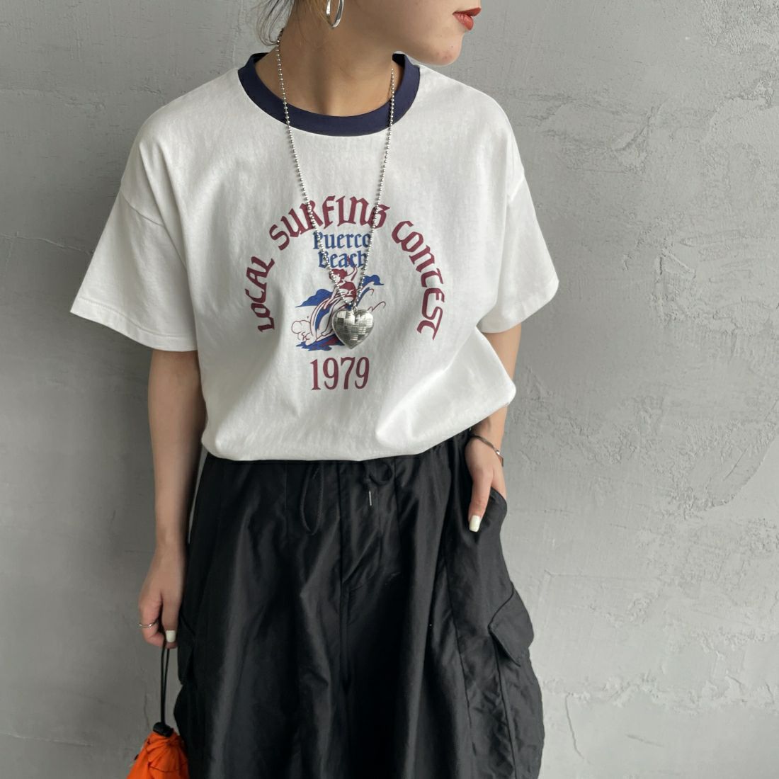 HANDTEX [ハンドテックス] 別注 スーベニアプリントTシャツ [HT6-CST-IN4-JF] SURF &&モデル身長：156cm 着用サイズ：F&&