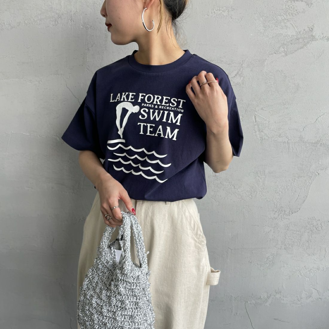 HANDTEX [ハンドテックス] 別注 スーベニアプリントTシャツ [HT6-CST-IN4-JF] SWIM &&モデル身長：156cm 着用サイズ：F&&