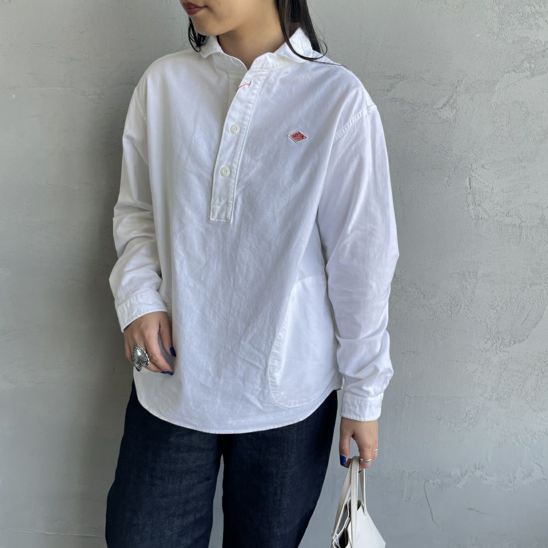 DANTON [ダントン] オックスフォード ラウンドカラーシャツ [DT-B0281SOX] WHITE &&モデル身長：156cm 着用サイズ：36&&