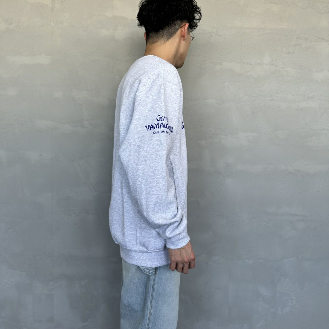 RUSSELL ATHLETIC [ラッセル アスレチック] Russell×Gary YAMAMOTO ロゴスウェット [RGY-A03] ASH &&モデル身長：168cm 着用サイズ：L&&