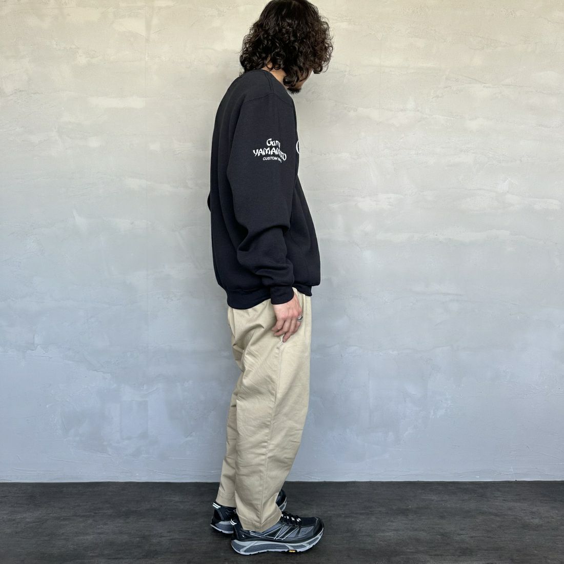 RUSSELL ATHLETIC [ラッセル アスレチック] Russell×Gary YAMAMOTO ロゴスウェット [RGY-A03] BLK &&モデル身長：173cm 着用サイズ：L&&