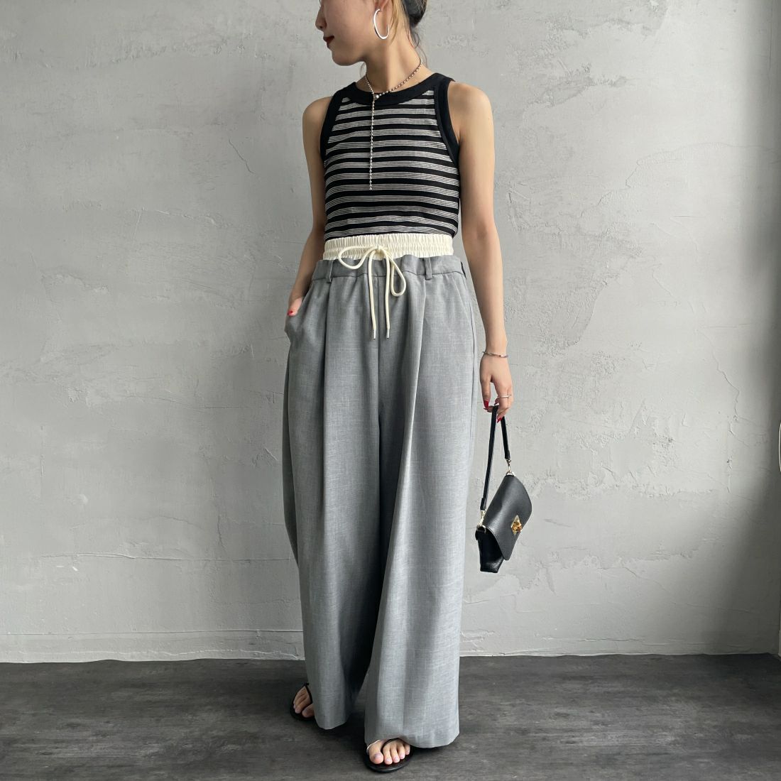 Jeans Factory Clothes [ジーンズファクトリークローズ] ダブルウエストパンツ [21241061] 001 Lｸﾞﾚｰ &&モデル身長：156cm 着用サイズ：36&&