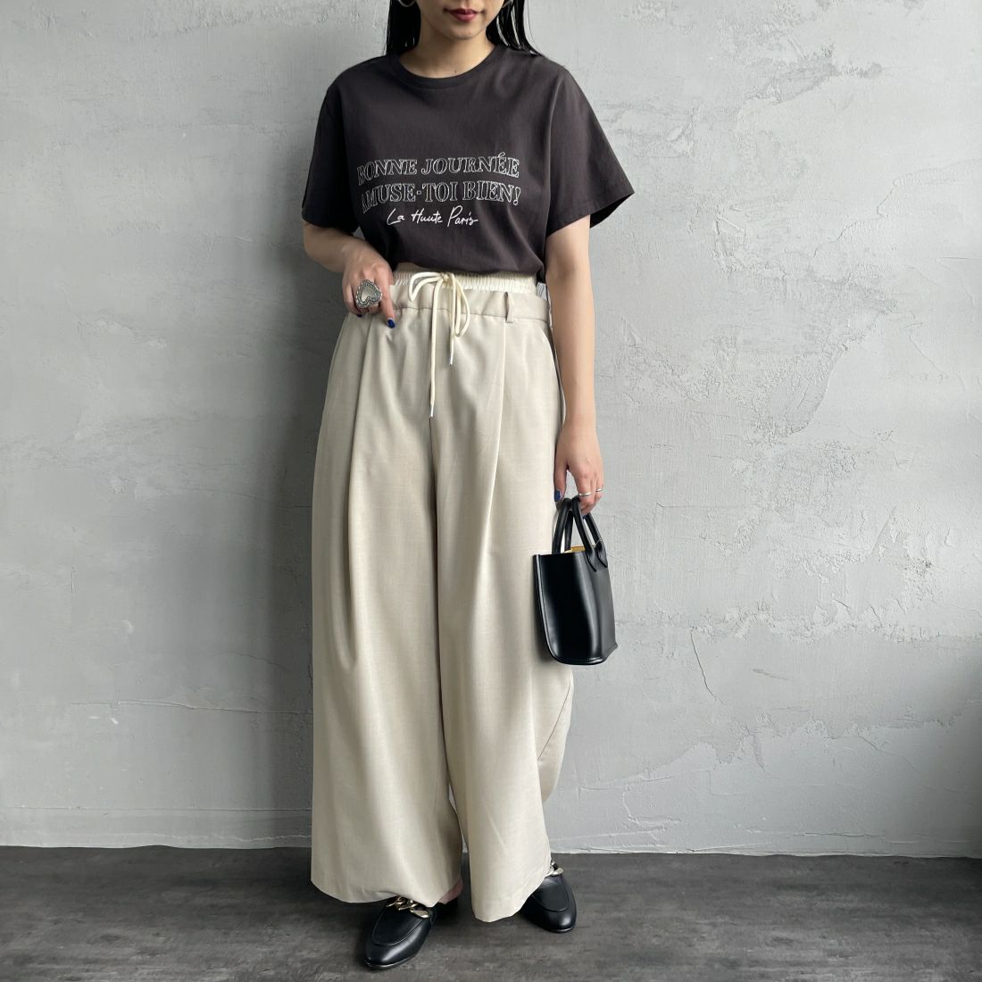 Jeans Factory Clothes [ジーンズファクトリークローズ] ダブルウエストパンツ [21241061] 033 ﾍﾞｰｼﾞｭ &&モデル身長：156cm 着用サイズ：38&&