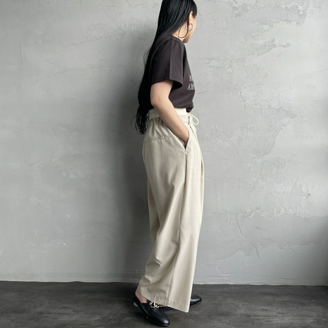 Jeans Factory Clothes [ジーンズファクトリークローズ] ダブルウエストパンツ [21241061] 033 ﾍﾞｰｼﾞｭ &&モデル身長：156cm 着用サイズ：38&&