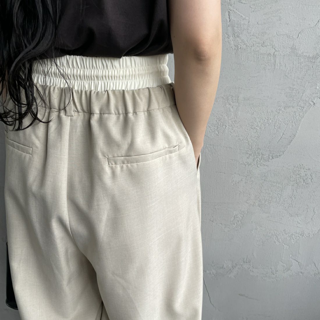 Jeans Factory Clothes [ジーンズファクトリークローズ] ダブルウエストパンツ [21241061] 033 ﾍﾞｰｼﾞｭ &&モデル身長：156cm 着用サイズ：38&&