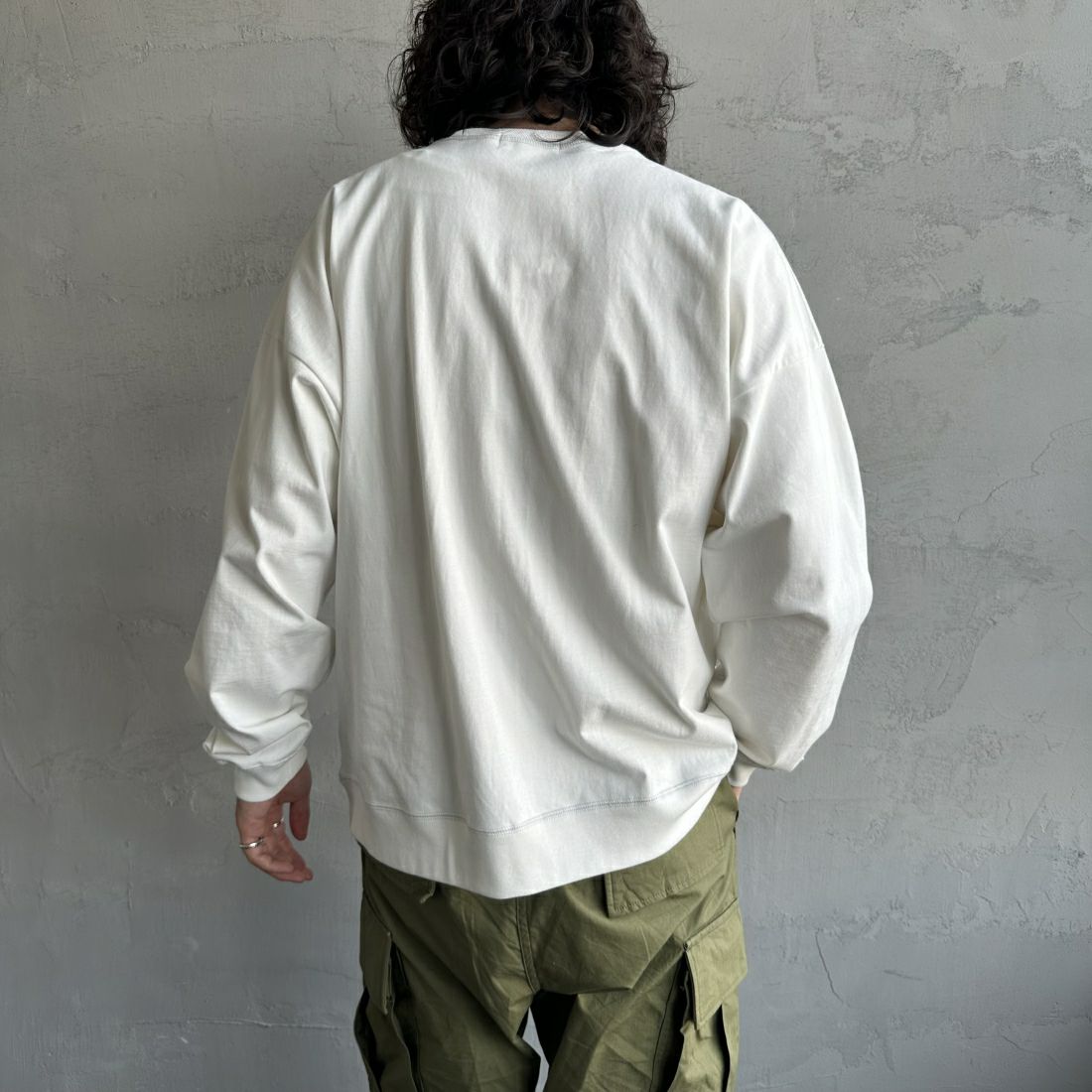 Gymphlex [ジムフレックス] ロゴ刺繍 ロングスリーブTシャツ [GY-C0102HWJ] OFF WHITE &&モデル身長：173cm 着用サイズ：L&&