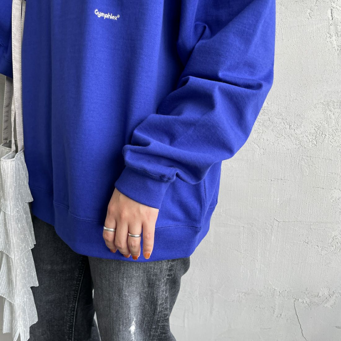 Gymphlex [ジムフレックス] ロゴ刺繍 ロングスリーブTシャツ [GY-C0102HWJ] BLUE &&モデル身長：156cm 着用サイズ：S&&