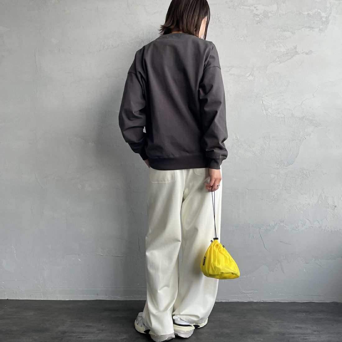 Gymphlex [ジムフレックス] ロゴ刺繍 ロングスリーブTシャツ [GY-C0102HWJ] CHARCOAL &&モデル身長：159cm 着用サイズ：XS&&