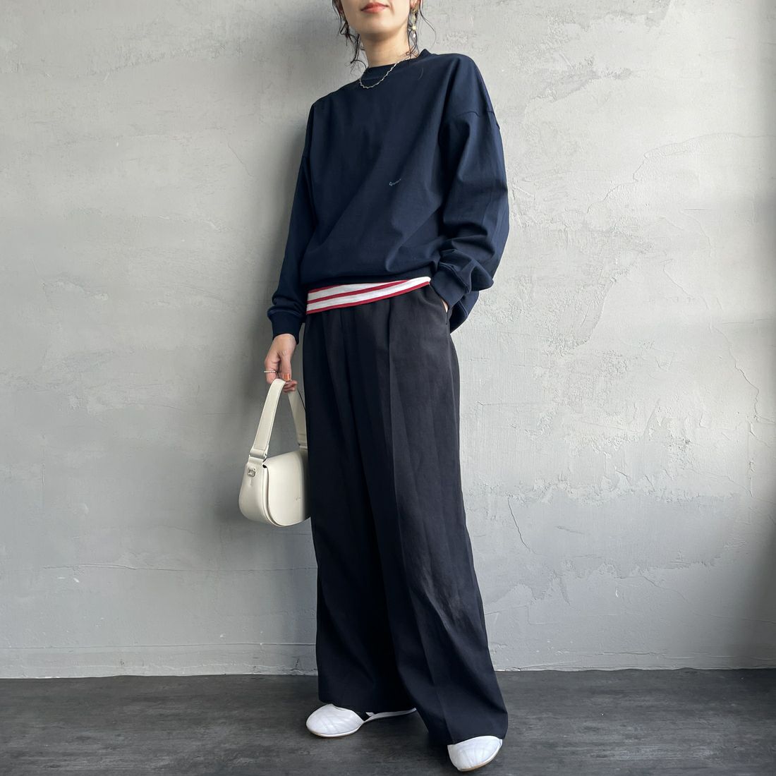 Gymphlex [ジムフレックス] ロゴ刺繍 ロングスリーブTシャツ [GY-C0102HWJ] NAVY &&モデル身長：160cm 着用サイズ：XS&&