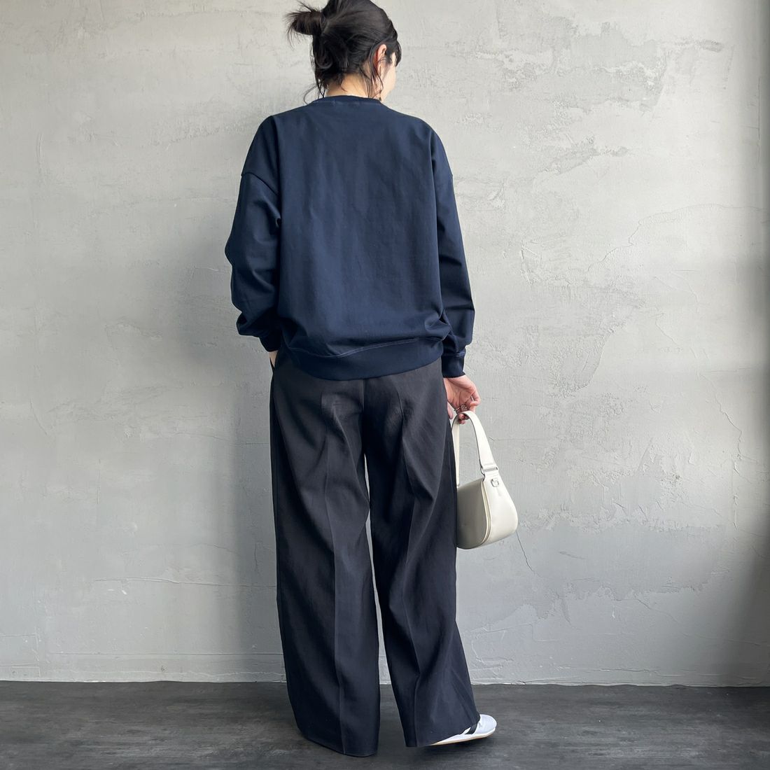 Gymphlex [ジムフレックス] ロゴ刺繍 ロングスリーブTシャツ [GY-C0102HWJ] NAVY &&モデル身長：160cm 着用サイズ：XS&&