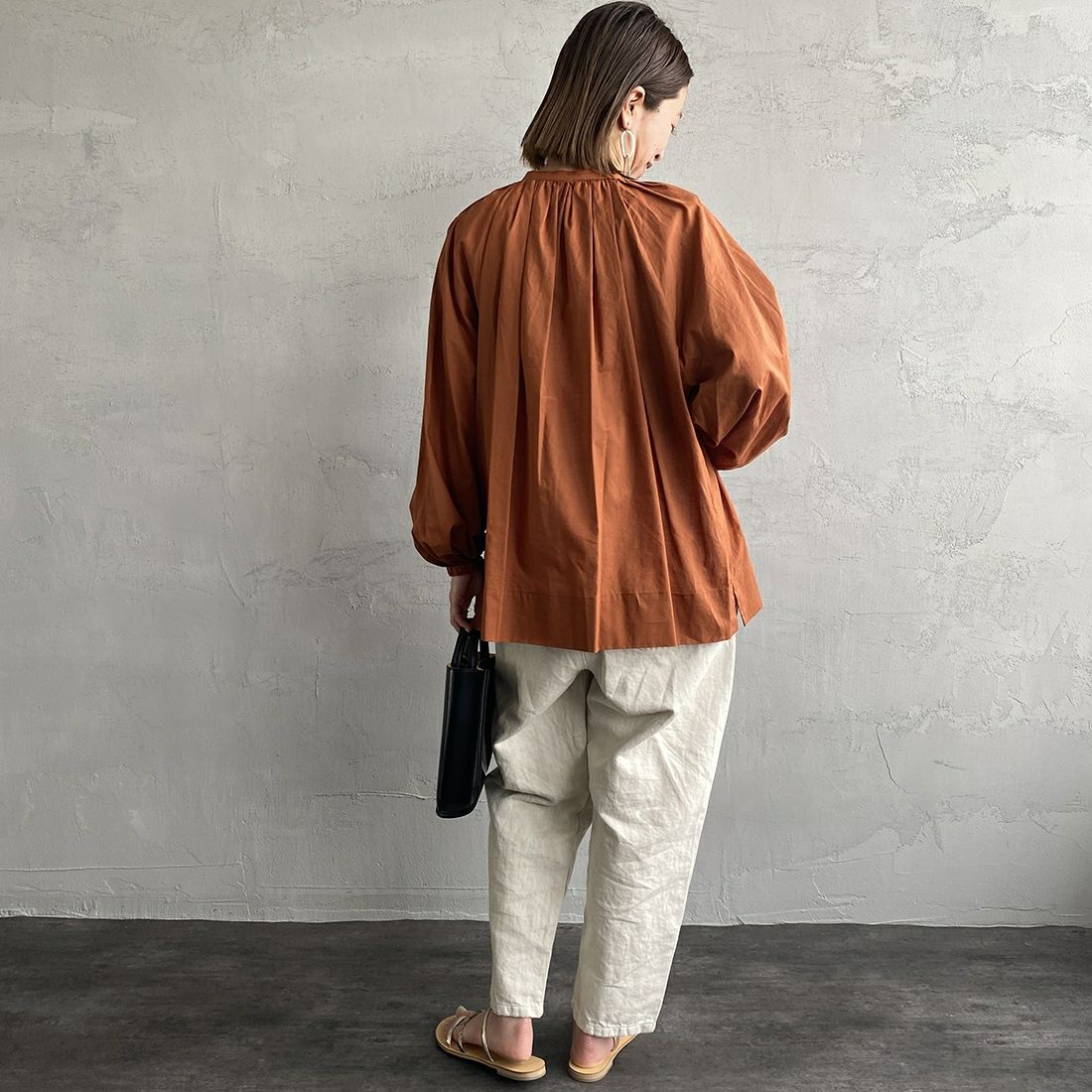 DANTON [ダントン] イージーパンツ [JD-2540KWL] ECRU &&モデル身長：163cm 着用サイズ：36&&