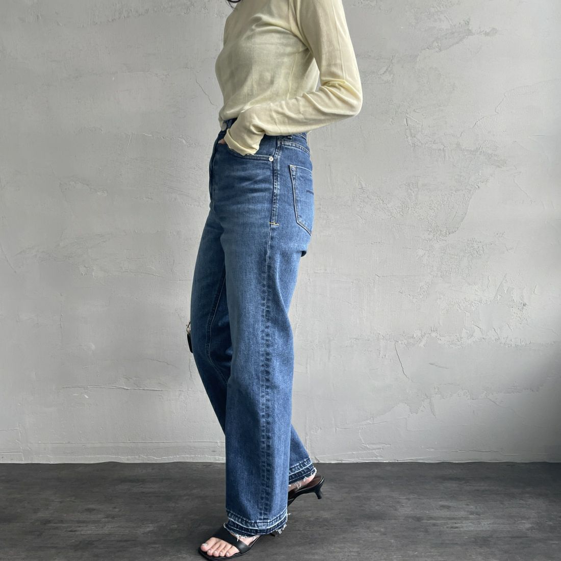 YANUK [ヤヌーク] ボーイズストレート LEA/レア [57141231] WFB&&モデル身長：163cm　着用サイズ：24&&