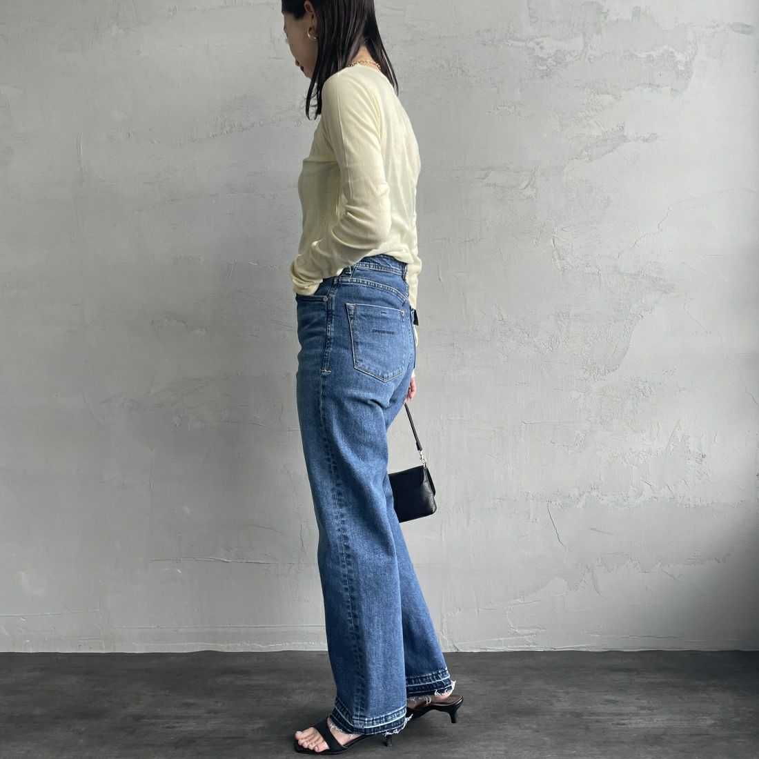 YANUK [ヤヌーク] ボーイズストレート LEA/レア [57141231] WFB&&モデル身長：163cm　着用サイズ：24&&