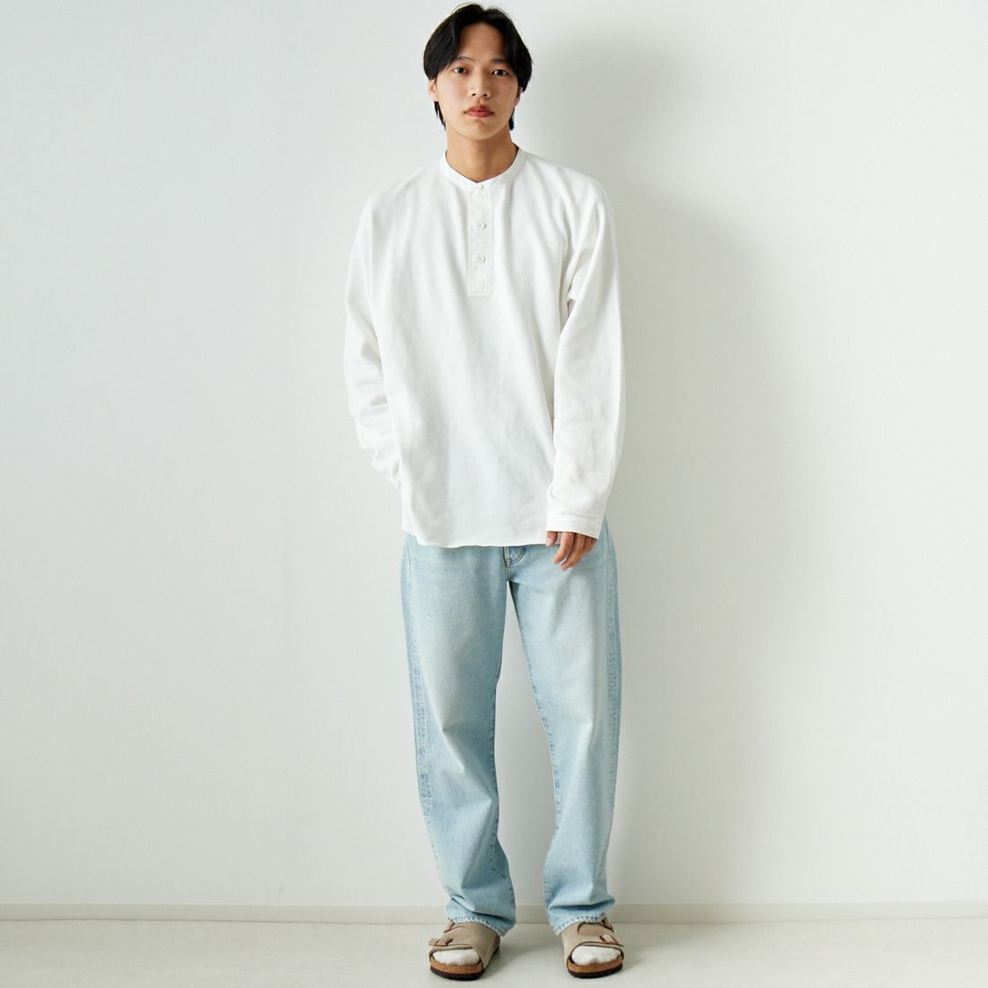 ARMY TWILL SANFORIZED [アーミーツイル サンフォライズド] モスステッチ スリーピングシャツ [AM-2413001] WHITE &&モデル身長：179cm 着用サイズ：L&&