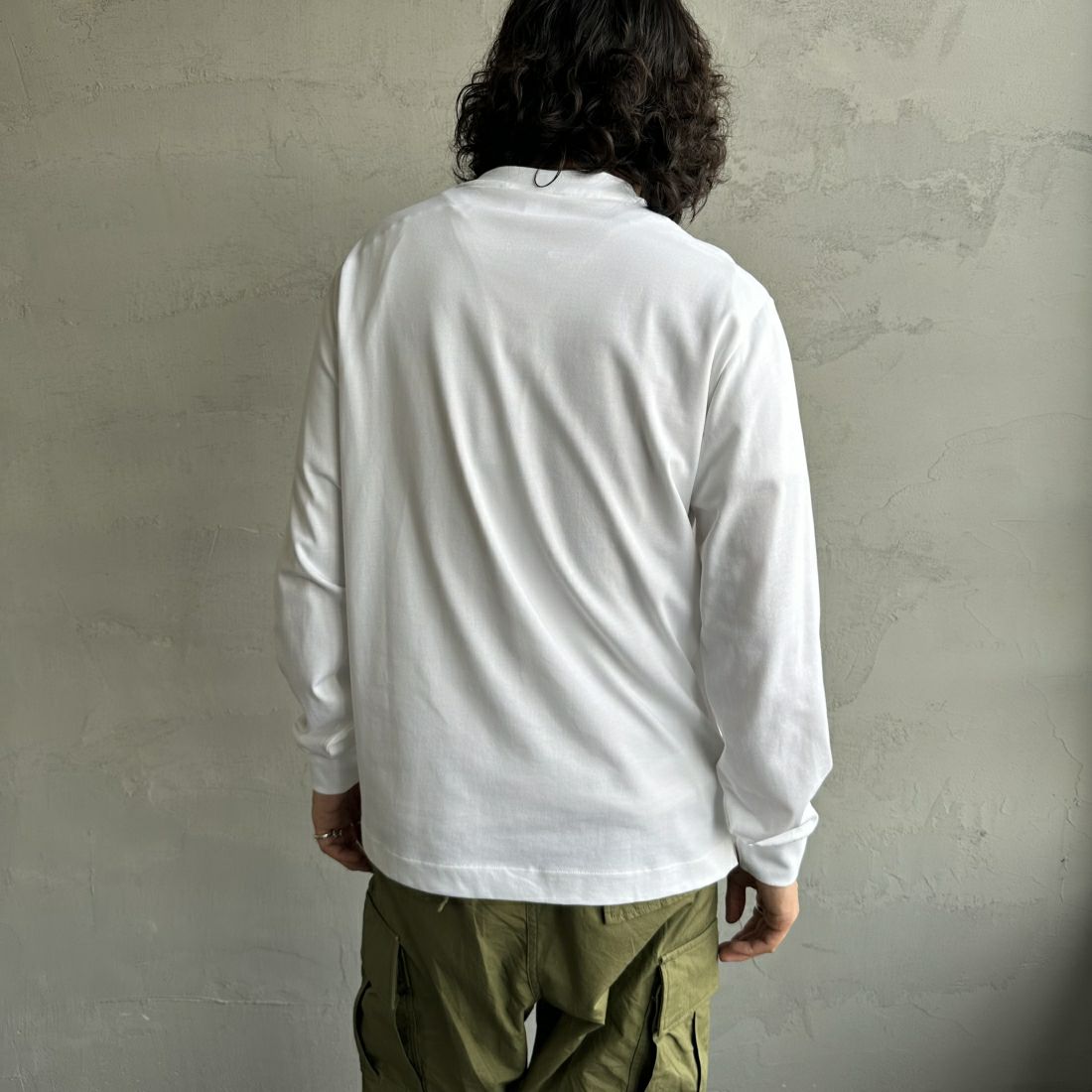 LACOSTE [ラコステ] ベーシックロングスリーブTシャツ [TH5583] 001 WHITE &&モデル身長：173cm 着用サイズ：4&&